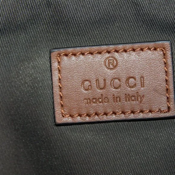 NEW Gucci Beauty Cosmetic Toiletry Bag GG Supreme Vanity Case Zip Top 821163
